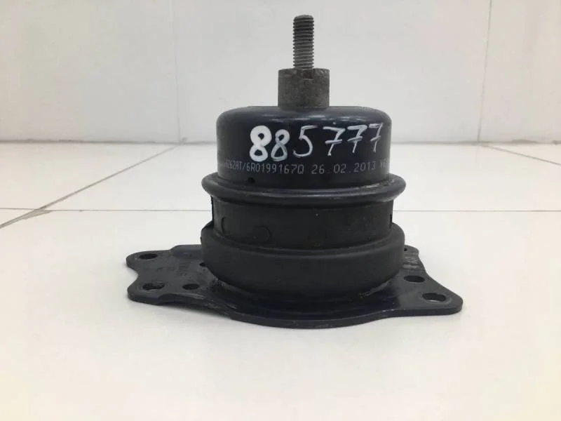 Опора двигателя правая Volkswagen Polo (Sed RUS) 2011>