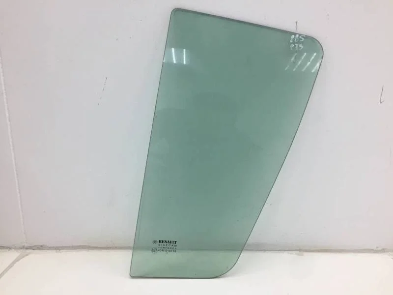 Стекло двери задней левой (форточка) Renault Sandero 2014>