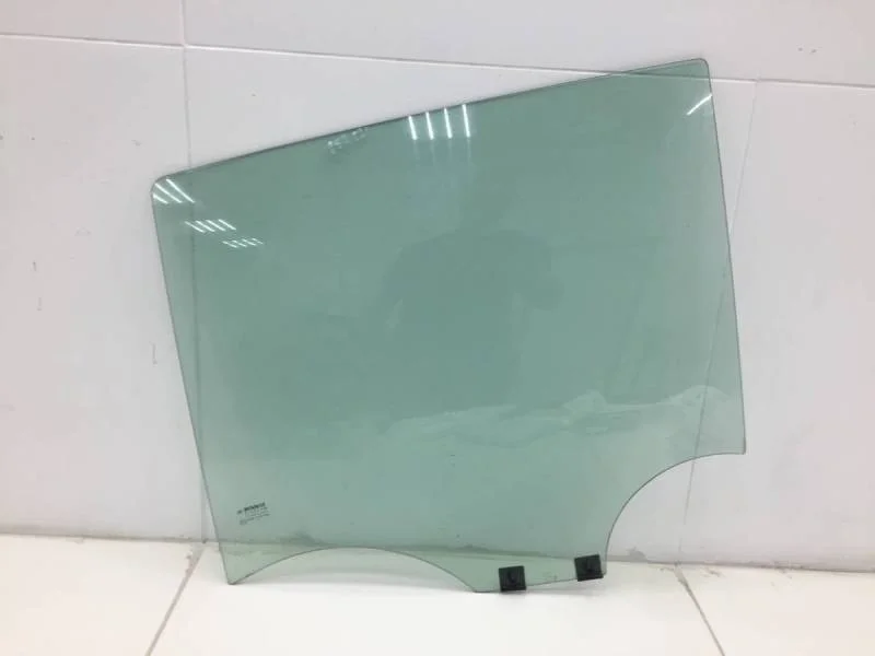 Стекло двери задней левой Renault Sandero 2014>