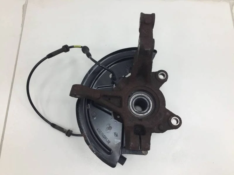 Кулак поворотный передний левый Renault Sandero 2014>