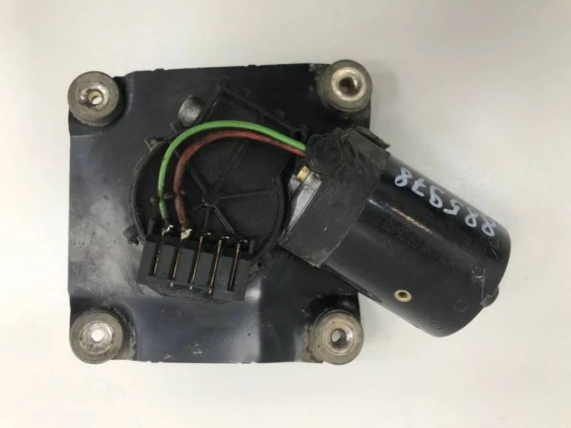 Моторчик стеклоочистителя передний Mitsubishi Carisma (DA) 1995-2004