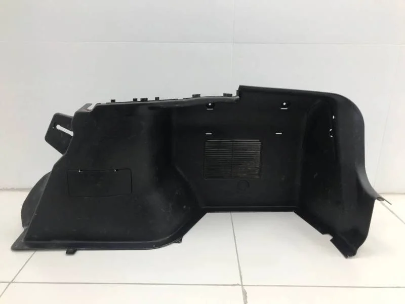 Обшивка багажника Mitsubishi Carisma (DA) 1995-2004