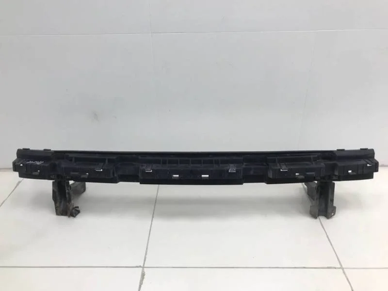 Усилитель заднего бампера Mitsubishi Carisma (DA) 1995-2004