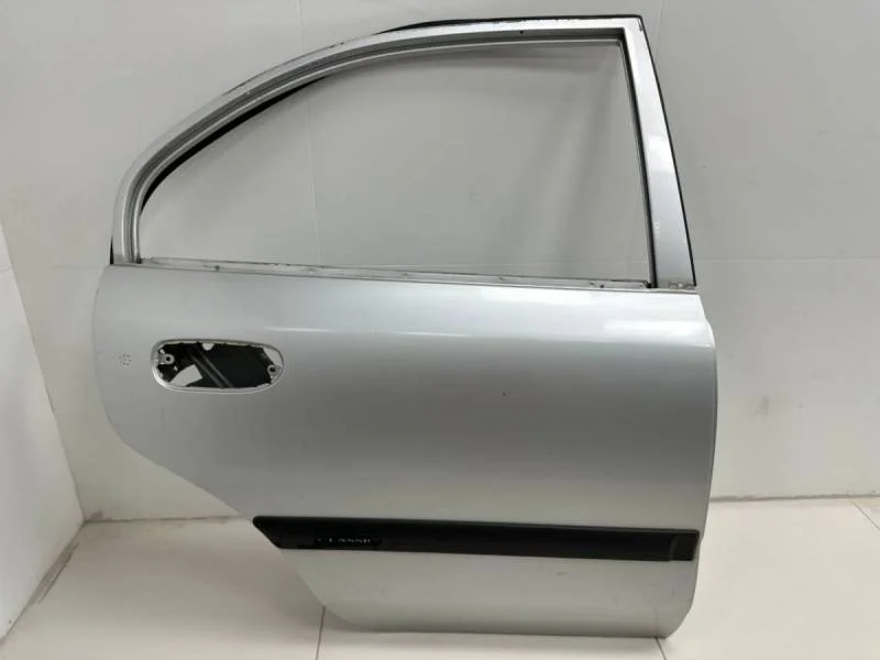 Дверь задняя правая Mitsubishi Carisma (DA) 1995-2004