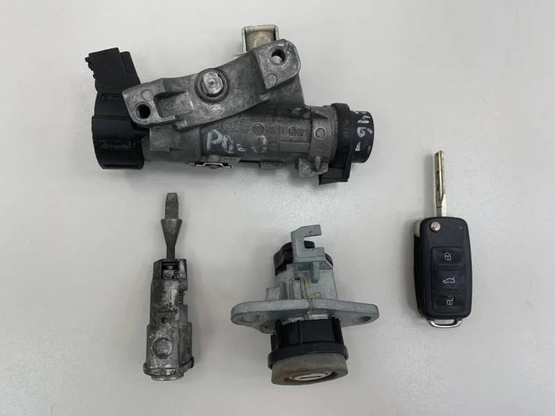 Замок зажигания (комплект) Volkswagen Polo (Sed RUS) 2011>