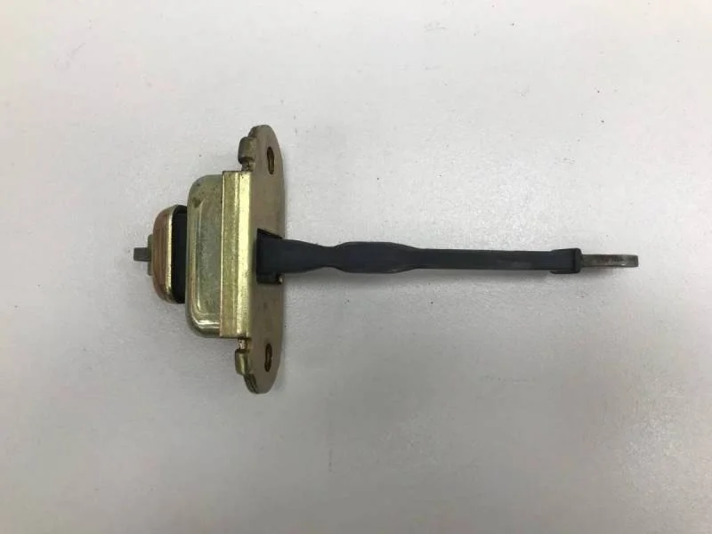 Ограничитель двери Mitsubishi Carisma (DA) 1995-2004