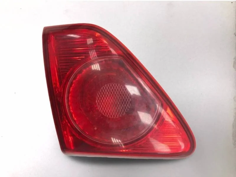 Фонарь задний внутренний левый Toyota Corolla E150 2006-2013