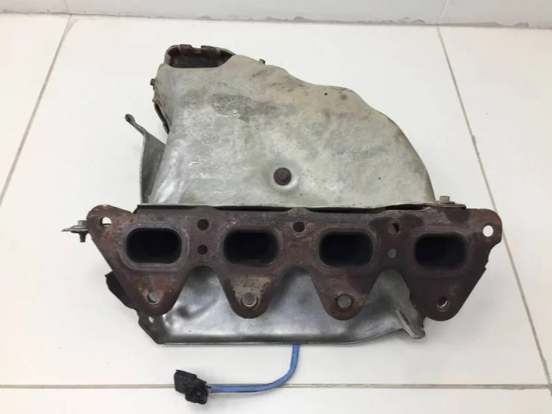 Коллектор выпускной Renault Sandero 2014>