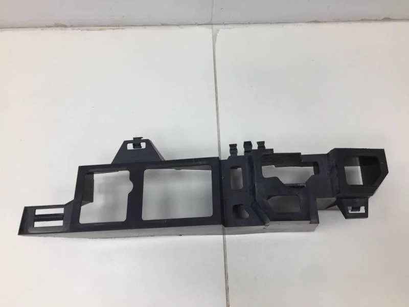 Наполнитель заднего бампера Renault Sandero 2014>