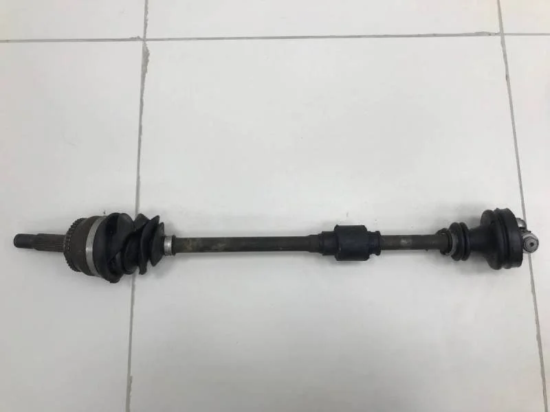 Полуось передняя правая Mitsubishi Carisma (DA) 1995-2004