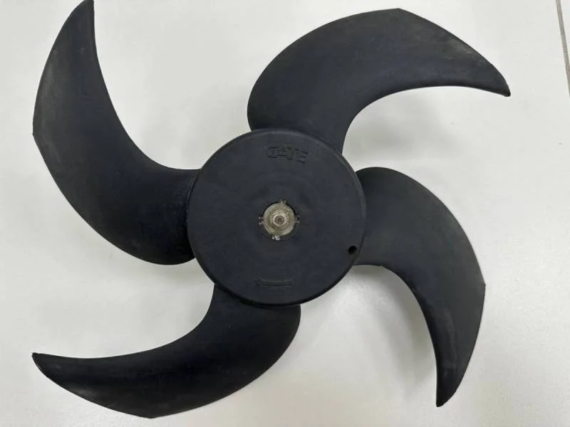 Вентилятор радиатора Mitsubishi Carisma (DA) 1995-2004