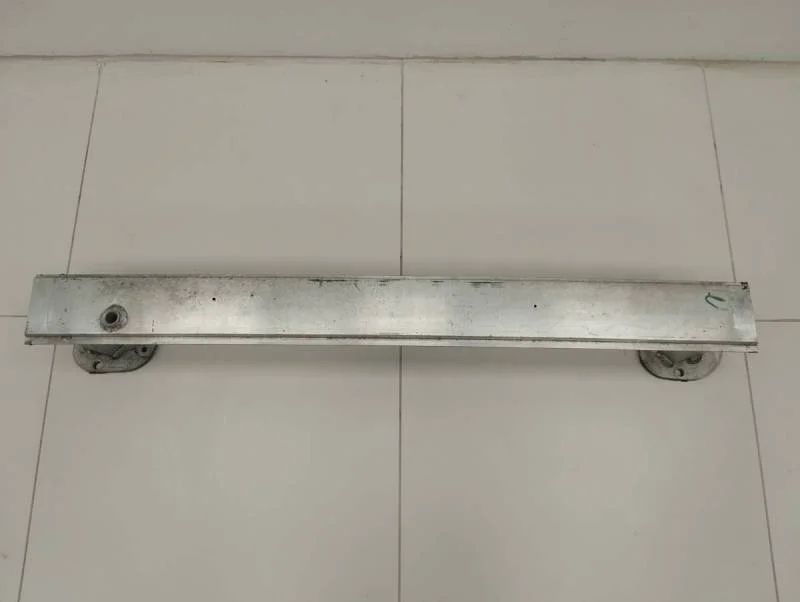 Усилитель переднего бампера Citroen C4 2011>