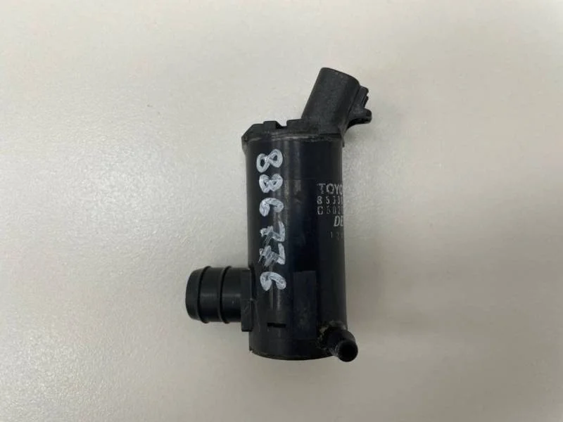 Насос омывателя Toyota Corolla E120 2001-2007