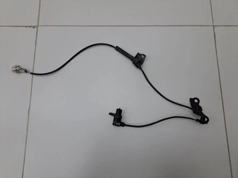 Датчик ABS передний левый Toyota Corolla E120 2001-2007