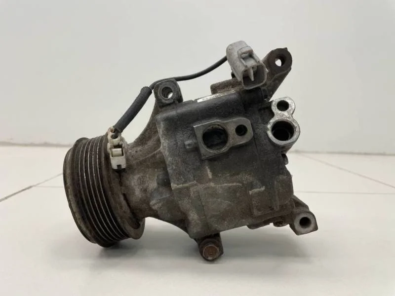 Компрессор системы кондиционирования Toyota Corolla E120 2001-2007