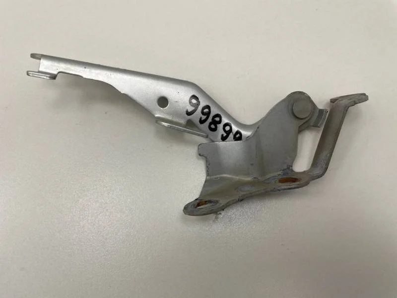 Петля капота левая Toyota Corolla E120 2001-2007