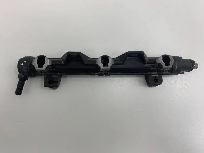 Рейка топливная (рампа) Skoda Rapid 2012-2020