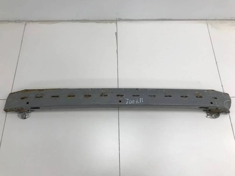 Усилитель заднего бампера Toyota Corolla E120 2001-2007