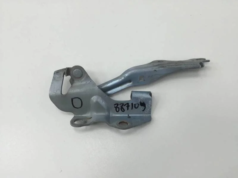 Петля капота правая Mazda Mazda 3 (BK) 2002-2009