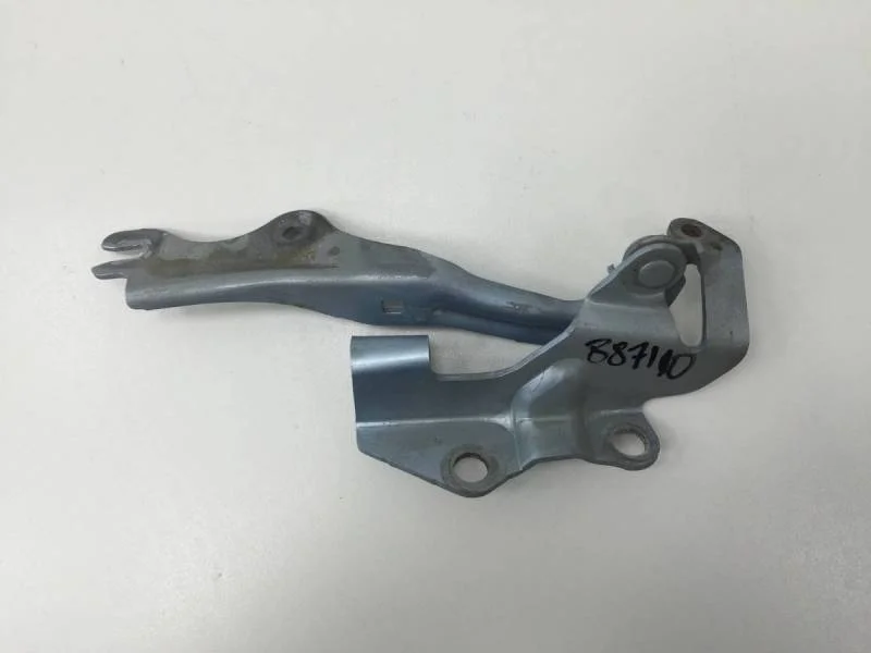 Петля капота левая Mazda Mazda 3 (BK) 2002-2009