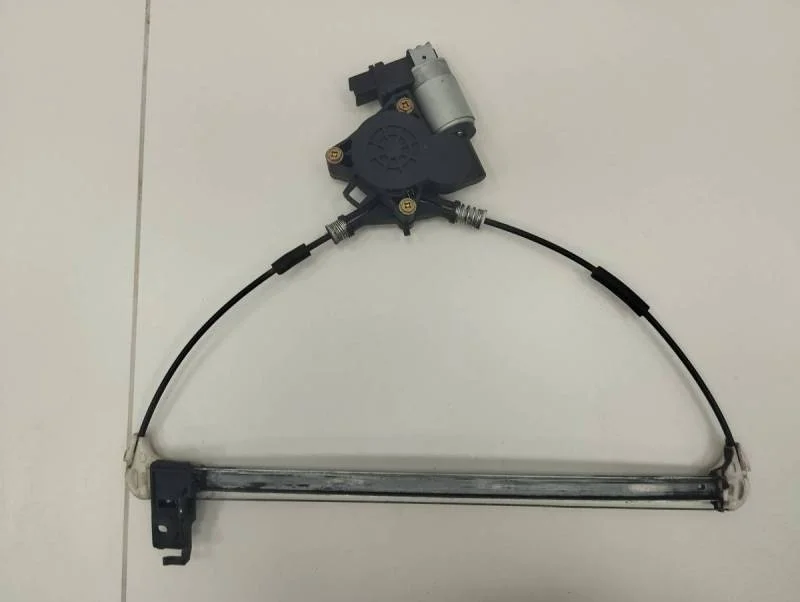 Стеклоподъемник электр. задний правый Mazda Mazda 3 (BK) 2002-2009