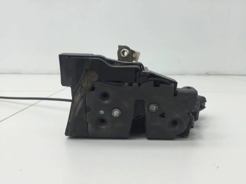 Замок двери задней правой Mazda Mazda 3 (BK) 2002-2009