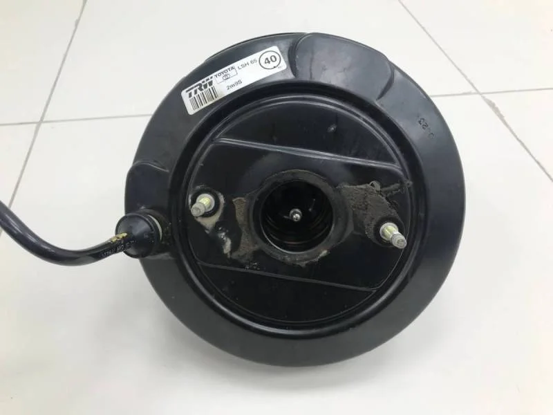 Усилитель тормозов вакуумный Toyota Corolla E120 2001-2007