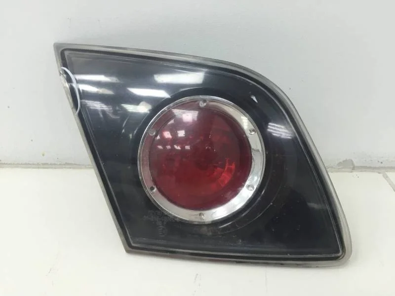 Фонарь задний внутренний левый Mazda Mazda 3 (BK) 2002-2009