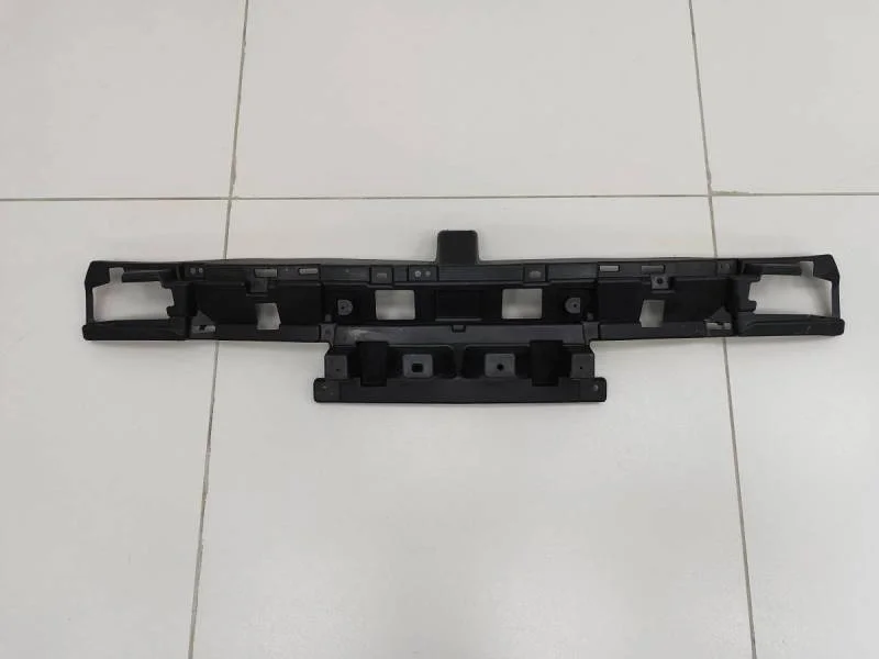 Кронштейн решетки радиатора Lexus LX570 (J200) 2007-2015