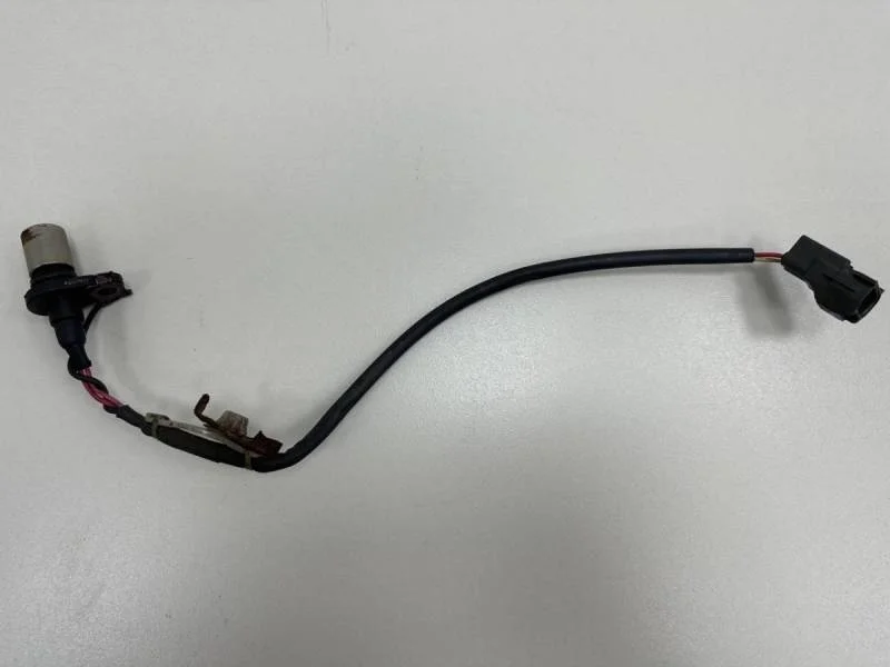 Датчик положения коленвала Toyota Corolla E120 2001-2007