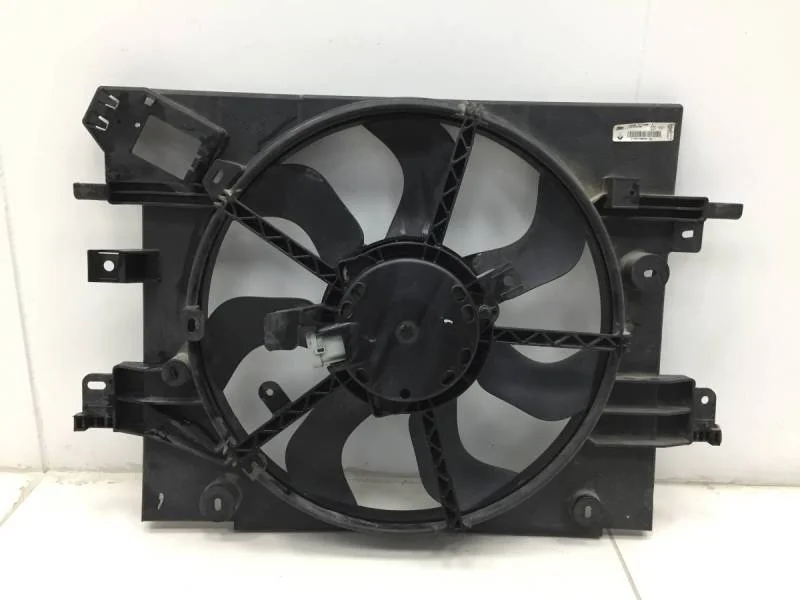 Диффузор вентилятора Lada Vesta 2015>