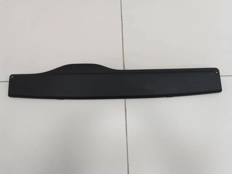 Накладка (кузов внутри) Audi Audi Q3 (F3) 2018>