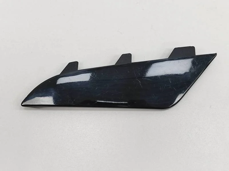 Накладка заднего бампера правая Kia Sorento 2020>