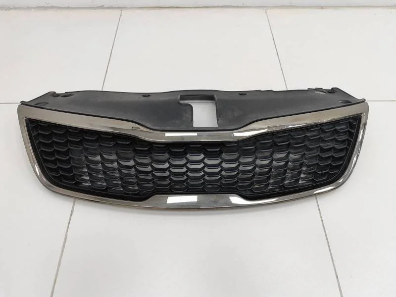 Решетка радиатора Kia Rio 3 (UB) 2011-2017