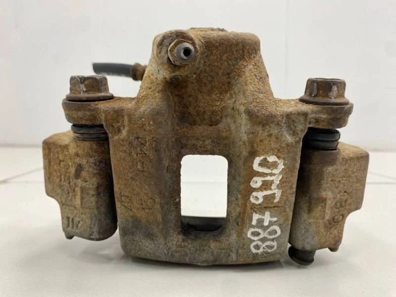 Суппорт задний левый Toyota Land Cruiser Prado (J120) 2002-2009