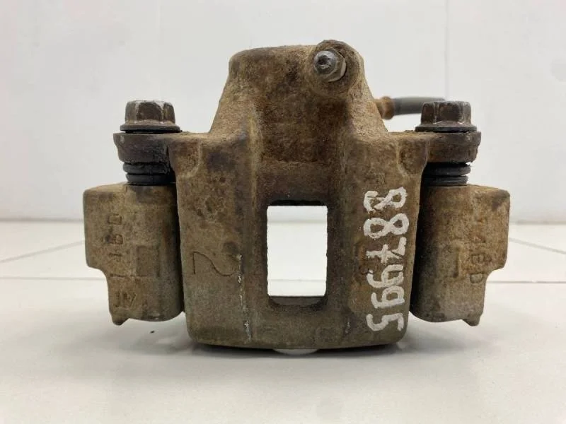 Суппорт задний правый Toyota Land Cruiser Prado (J120) 2002-2009