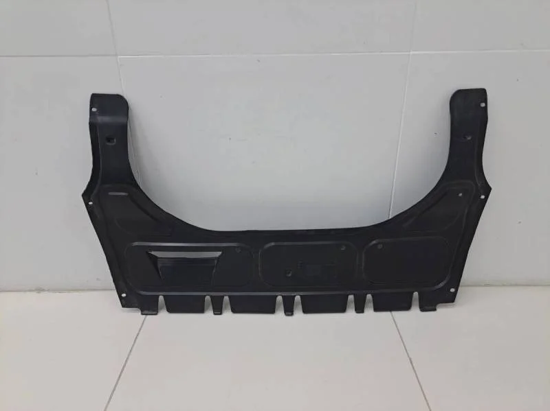 Пыльник двигателя центральный Skoda Fabia (NJ) 2014>