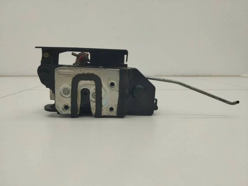 Замок двери передней левой SsangYong Actyon Sport 2006-2012