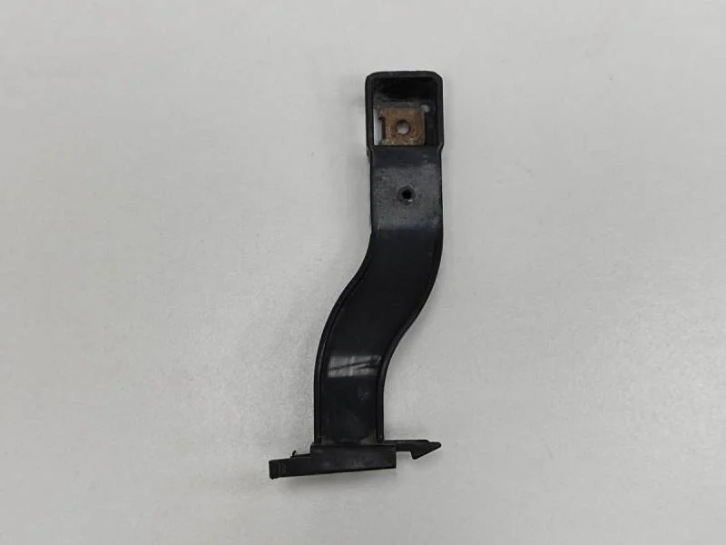 Кронштейн заднего бампера правый Mercedes-Benz E-Class (W212) 2009-2016