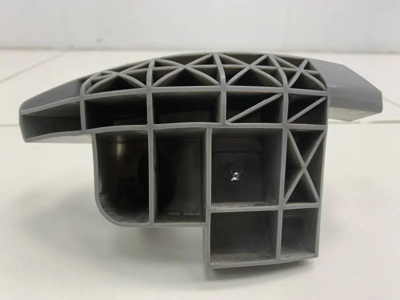 Кронштейн заднего бампера правый Toyota Land Cruiser Prado (J120) 2002-2009