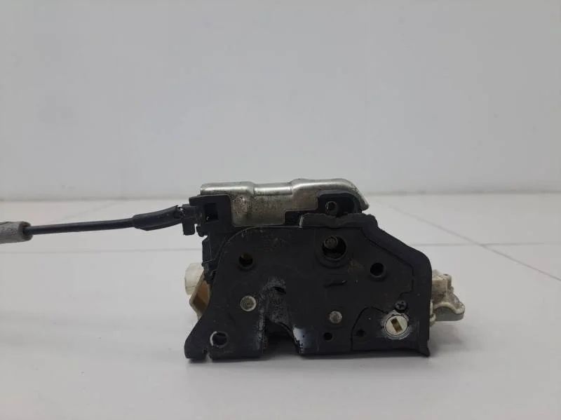 Замок двери задней левой Audi A4 (B8) 2007-2015