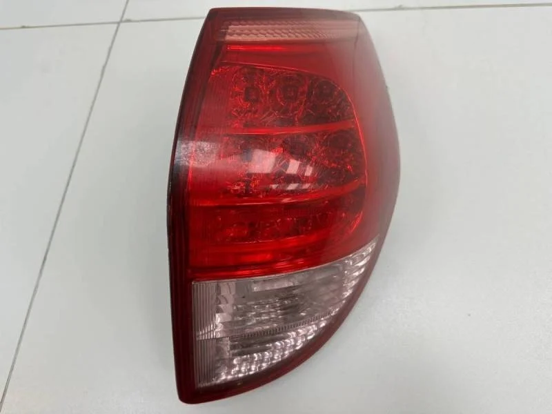 Фонарь задний правый Toyota Rav 4 (A30) 2006-2013