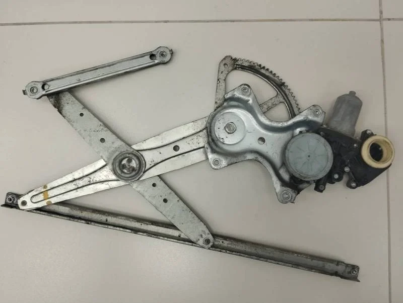 Стеклоподъемник электр. передний левый Toyota Camry (V40) 2006-2011