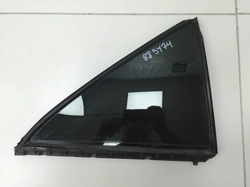 Стекло двери задней правой (форточка) Toyota Camry (V40) 2006-2011