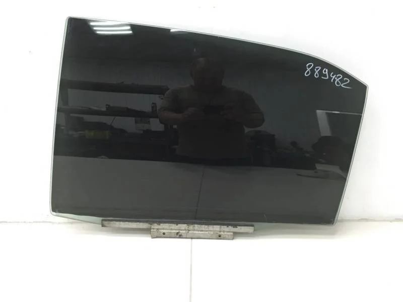 Стекло двери задней левой Toyota Camry (V40) 2006-2011