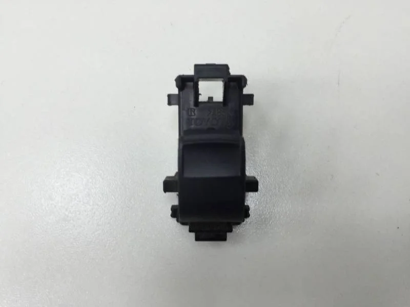 Кнопка стеклоподъемника Toyota Camry (V40) 2006-2011