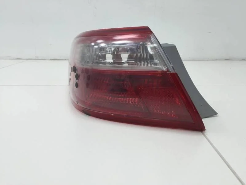 Фонарь задний наружный левый Toyota Camry (V40) 2006-2011