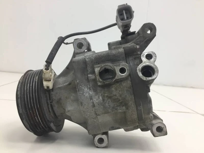Компрессор системы кондиционирования Toyota Corolla E120 2001-2007