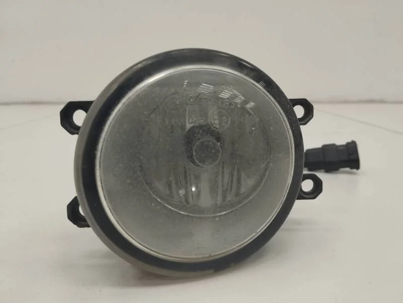 Фара противотуманная Toyota Camry (V40) 2006-2011