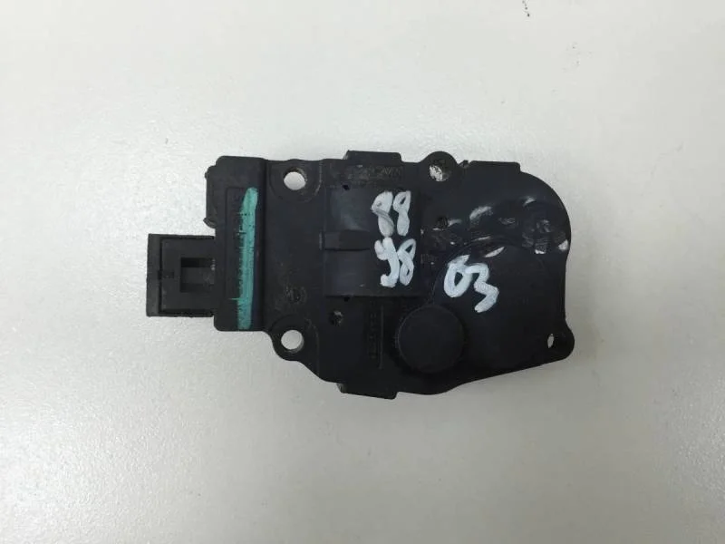 Моторчик заслонки печки Mercedes-Benz ML-Class (W164) 2005-2011